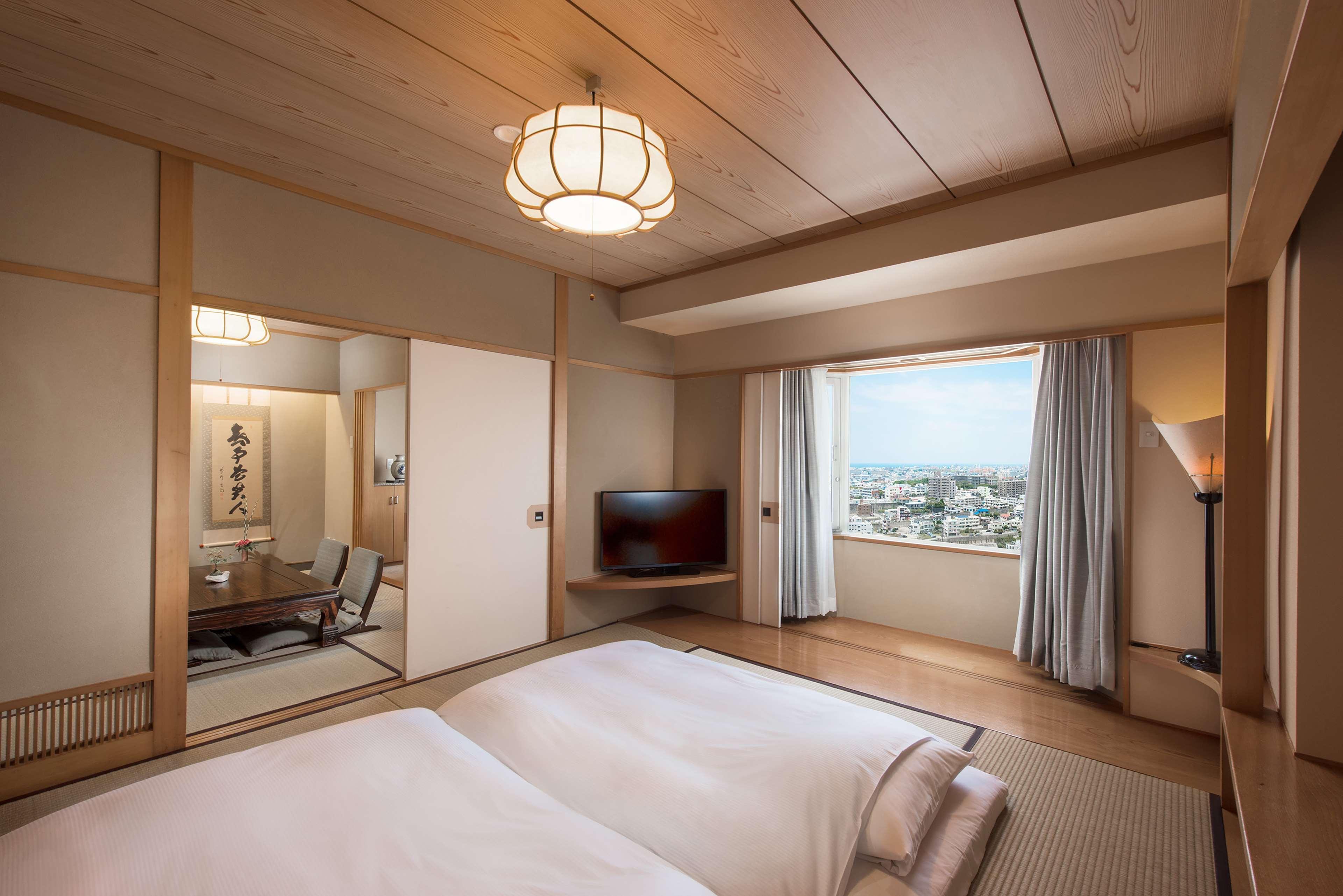 Doubletree By Hilton Naha Shuri Castle Ngoại thất bức ảnh