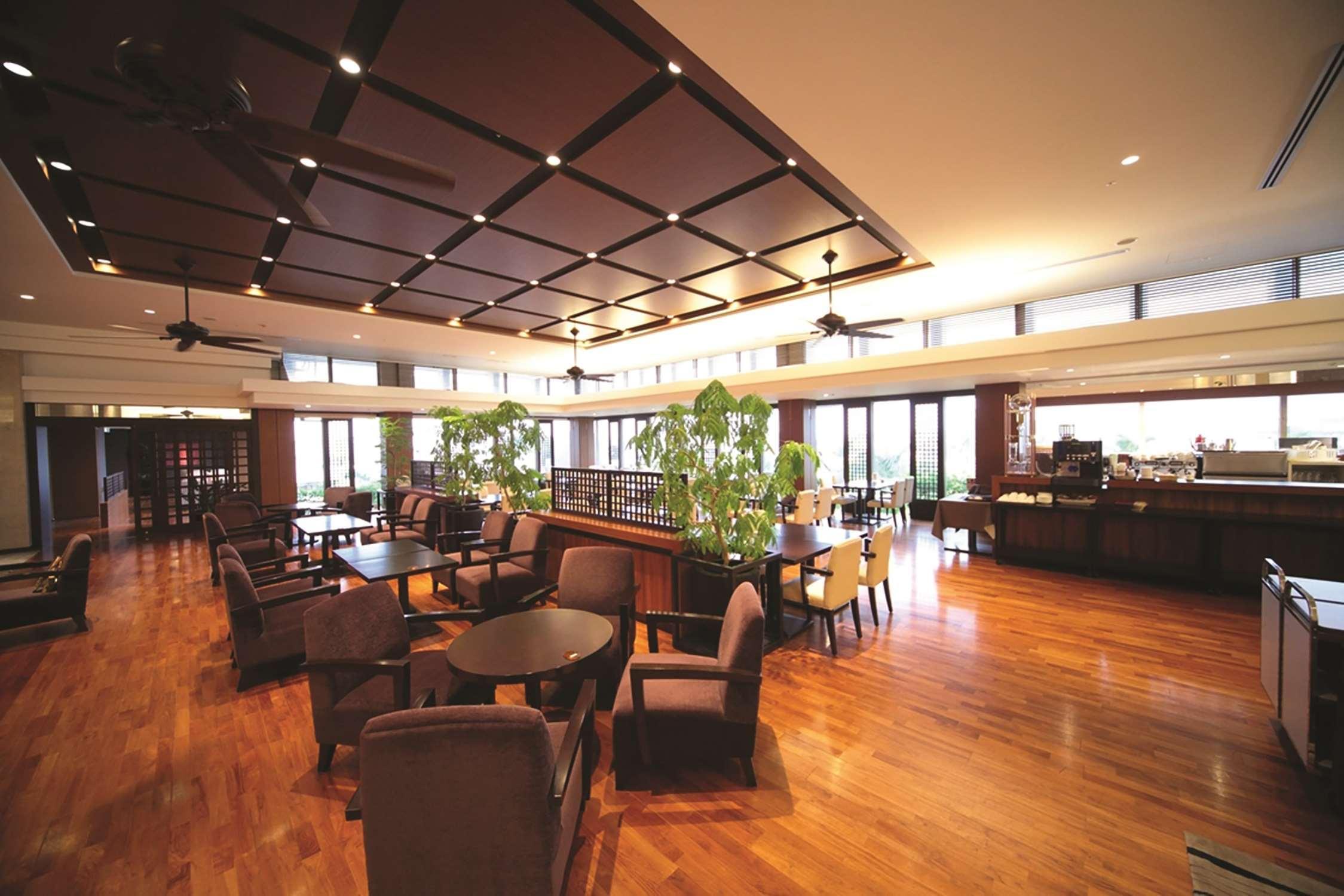 Doubletree By Hilton Naha Shuri Castle Ngoại thất bức ảnh