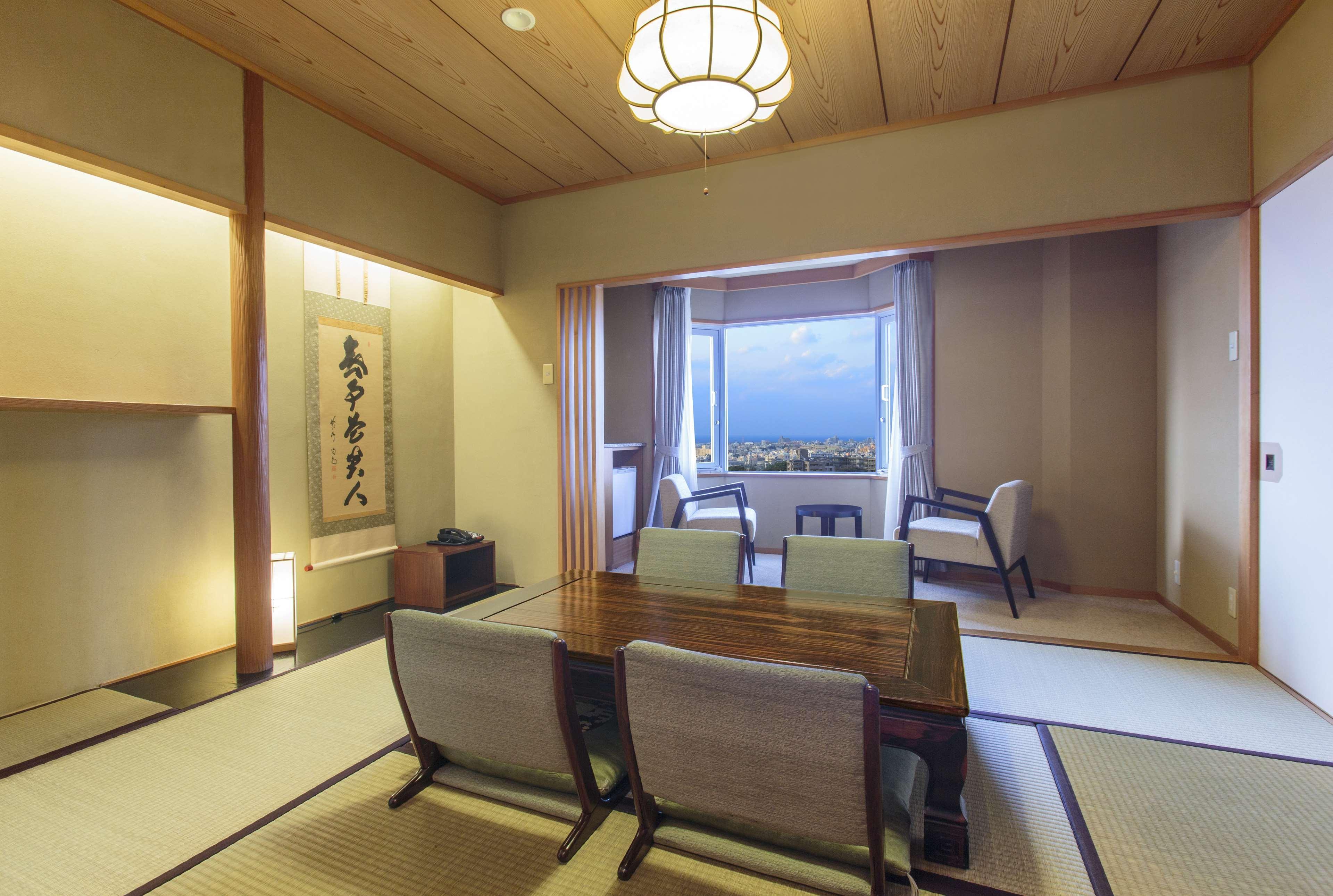 Doubletree By Hilton Naha Shuri Castle Ngoại thất bức ảnh
