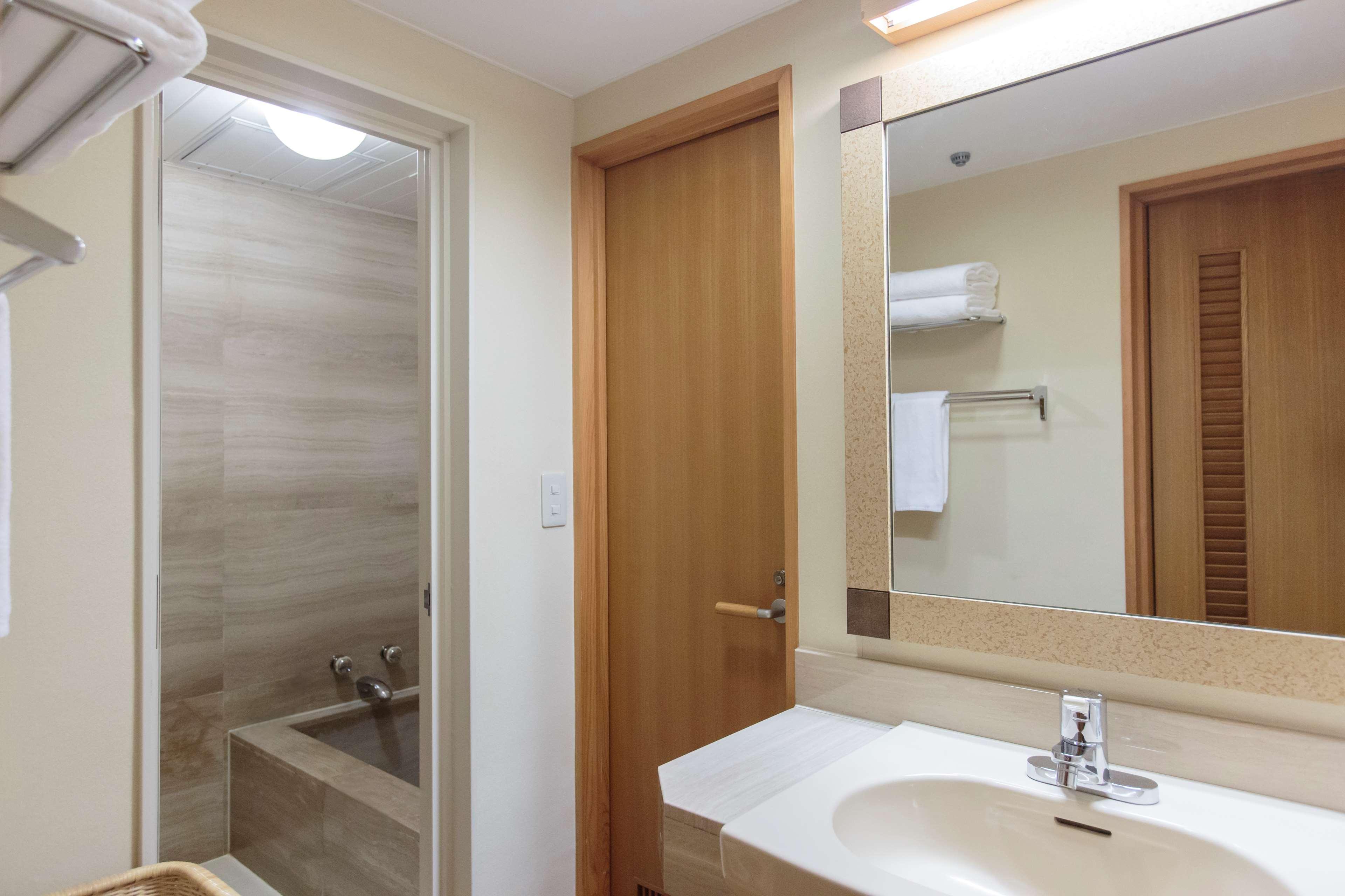Doubletree By Hilton Naha Shuri Castle Ngoại thất bức ảnh